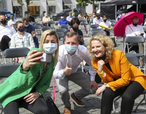Politologai įvertino Laisvės partijos perspektyvą: tikėtina, kad rinkėjų ratas tik mažės Politologai įvertino Laisvės partijos perspektyvą: tikėtina, kad rinkėjų ratas tik mažės