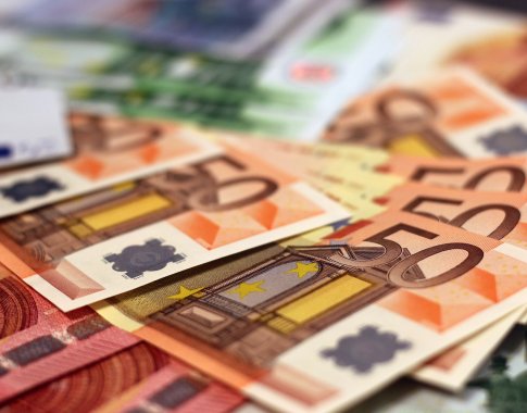 Ekonomistai abejoja, kad ECB imsis spartaus palūkanų normų kėlimo Ekonomistai abejoja, kad ECB imsis spartaus palūkanų normų kėlimo