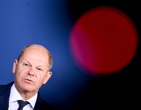 O. Scholzas atmeta kritiką dėl esą vilkinamo sunkiosios ginkluotės perdavimo Ukrainai O. Scholzas atmeta kritiką dėl esą vilkinamo sunkiosios ginkluotės perdavimo Ukrainai