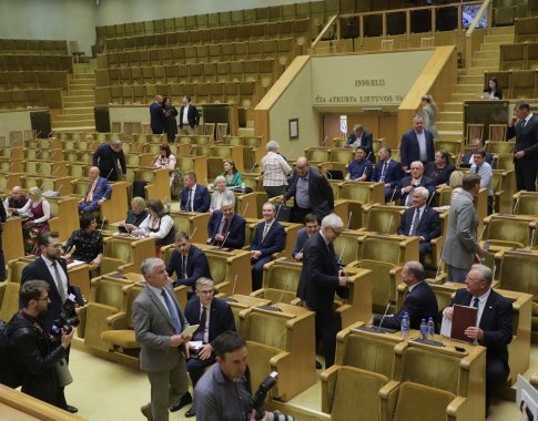 Ekonomistai skeptiškai vertina opozicijos raginimus kovojant su infliacija dar padidinti valstybės išlaidas: nereikėtų populizmo Ekonomistai skeptiškai vertina opozicijos raginimus kovojant su infliacija dar padidinti valstybės išlaidas: nereikėtų populizmo