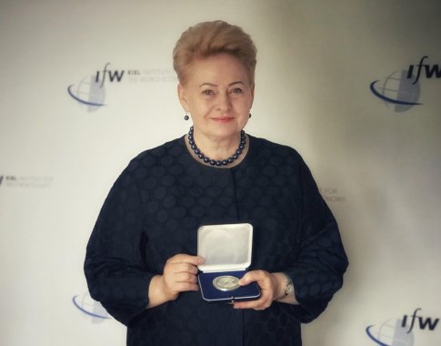 D. Grybauskaitei Vokietijoje įteiktas Pasaulio ekonomikos apdovanojimas