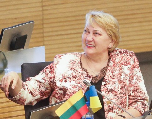 R. Budbergytė: veikiausiai neįmanoma vienu metu priimti visų opozicijos antiinfliacinių siūlymų, nes jų kaina arti 1 mlrd. eurų R. Budbergytė: veikiausiai neįmanoma vienu metu priimti visų opozicijos antiinfliacinių siūlymų, nes jų kaina arti 1 mlrd. eurų