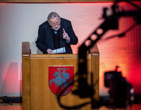 Valdantieji įvertino opozicijos grasinimus atšaukti valstybės vadovo statusą V. Landsbergiui: tai kvailystė