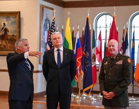 Nesutaria, kaip reikėtų išeiti iš Kaliningrado tranzito krizės: valdančiųjų stovykloje skirtingi požiūriai, skamba raginimai prezidentui Nesutaria, kaip reikėtų išeiti iš Kaliningrado tranzito krizės: valdančiųjų stovykloje skirtingi požiūriai, skamba raginimai prezidentui