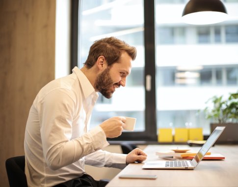 Talentų „medžioklė“ – kaip neperžengti plonos ribos tarp galimybių ir teisinių pasekmių?