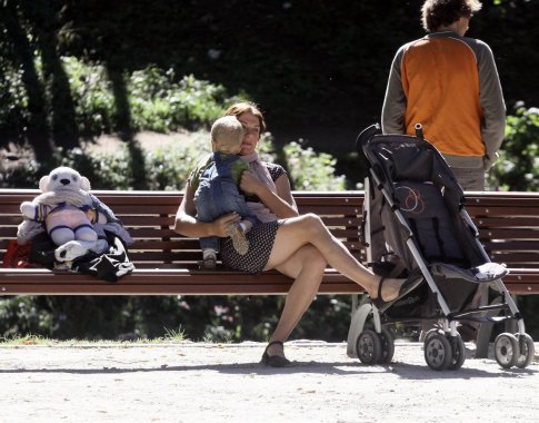 Nuo rugpjūčio pradžios įsigalioja naujovės auginantiems vaikus