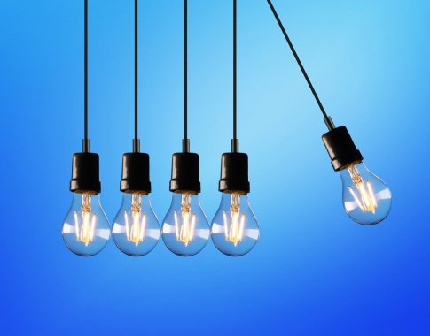 Ekonomistams kyla klausimų dėl siūlymo kompensaciją už elektrą taikyti pagal suvartojamos elektros kiekį Ekonomistams kyla klausimų dėl siūlymo kompensaciją už elektrą taikyti pagal suvartojamos elektros kiekį