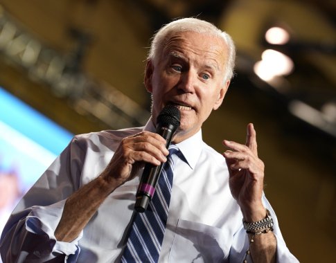 J. Bidenas pasmerkė D. Trumpo „ekstremistinį“ puolimą prieš demokratiją