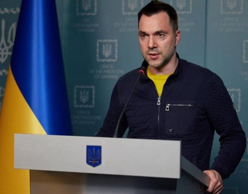 O. Arestovyčius: Ukraina vykdo dvigubą kontrpuolimą