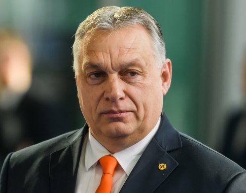 Vengrija grasina blokuoti ES sankcijų Rusijai pratęsimą Vengrija grasina blokuoti ES sankcijų Rusijai pratęsimą