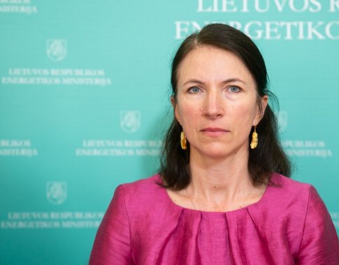Kompensacijas už sąnaudas dirbant namuose „nurašanti“ energetikos viceministrė: dirbti iš namų pigiau nei vykti į darbą Kompensacijas už sąnaudas dirbant namuose „nurašanti“ energetikos viceministrė: dirbti iš namų pigiau nei vykti į darbą