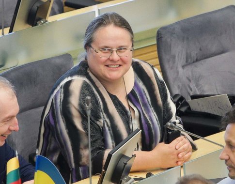 A. Širinskienė siūlo nustatyti išsilavinimo reikalavimus Vyriausybės nariams A. Širinskienė siūlo nustatyti išsilavinimo reikalavimus Vyriausybės nariams