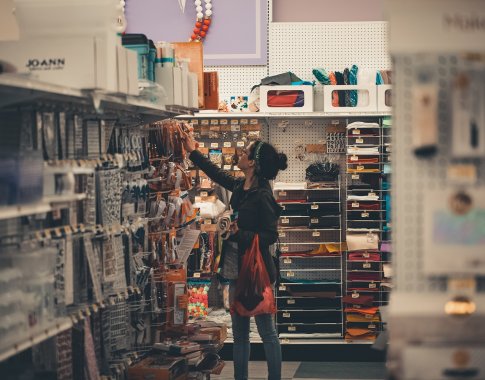 Ministerija: net labai reikšmingas minimalios algos didinimas tik nežymiai prisidėtų prie kainų augimo Ministerija: net labai reikšmingas minimalios algos didinimas tik nežymiai prisidėtų prie kainų augimo