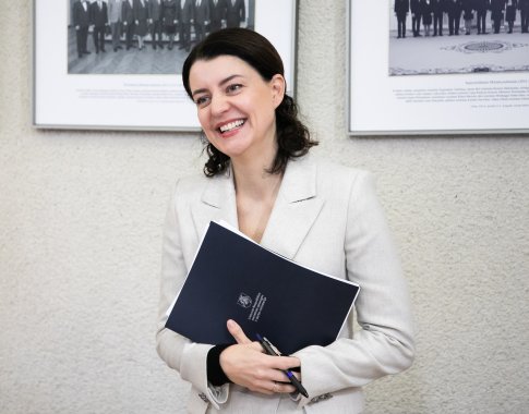 SADM pasirašė atnaujintą Nacionalinę kolektyvinę sutartį su profsąjungomis: augs pareiginės algos bazinis dydis SADM pasirašė atnaujintą Nacionalinę kolektyvinę sutartį su profsąjungomis: augs pareiginės algos bazinis dydis