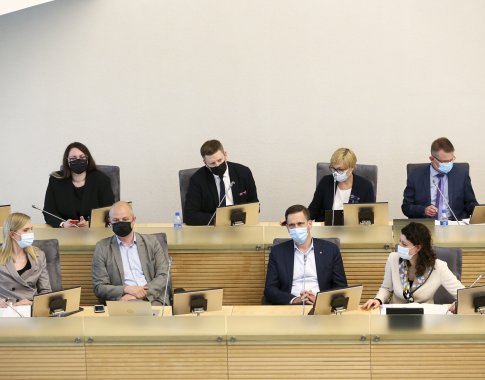 Seimo teisininkai: siūlymas nustatyti išsilavinimo reikalavimus Vyriausybės nariams gali prieštarauti Konstitucijai Seimo teisininkai: siūlymas nustatyti išsilavinimo reikalavimus Vyriausybės nariams gali prieštarauti Konstitucijai
