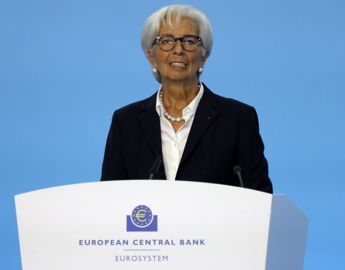 Europos Centrinis bankas ragina vyriausybes mažinti savo valstybės skolas