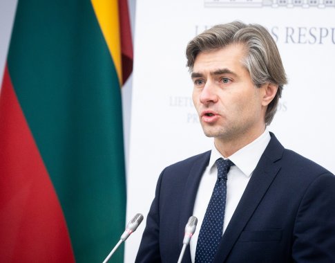 K. Budrys: Lietuva karinę paramą Ukrainai tieks, tačiau haubicų neperduos