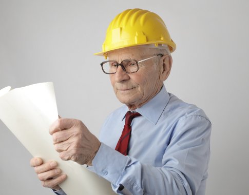 Sėkmingai amžėjantys darbuotojai: kas lemia vyresnių žmonių produktyvumą darbe?