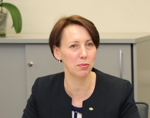 Prezidento patarėja apie egzaminų pakeitimus: nukreipdami silpniausius moksleivius į profesines mokyklas, grįžtame į sovietmetį Prezidento patarėja apie egzaminų pakeitimus: nukreipdami silpniausius moksleivius į profesines mokyklas, grįžtame į sovietmetį