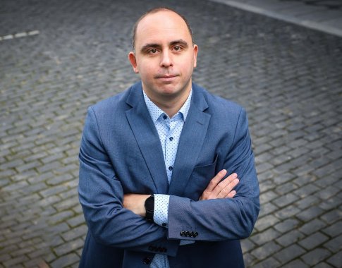 A. Izgorodinas: krentanti gyventojų perkamoji galia didina kontrabandinės produkcijos paklausą A. Izgorodinas: krentanti gyventojų perkamoji galia didina kontrabandinės produkcijos paklausą