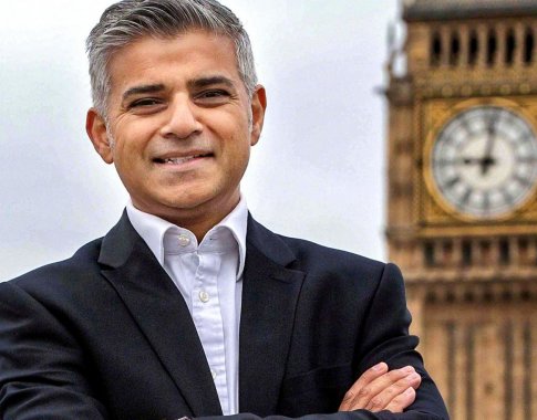 Londono meras S. Khanas ragina vyriausybę pripažinti milžinišką „Brexito“ žalą