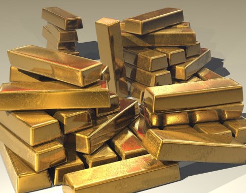 Aukso kaina šiemet turėtų priartėti prie rekordinių aukštumų