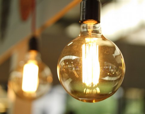 5 praktiniai patarimai norintiems sutaupyti – įsitikinkite, ar jūsų namuose neeikvojama elektros energija