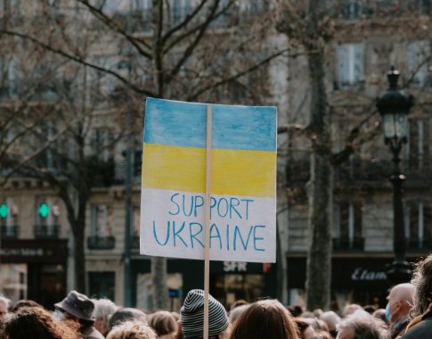 Lietuvos Caritas skelbia paramos Ukrainai akciją: kviečiama aukoti daiktų, maisto, lėšų