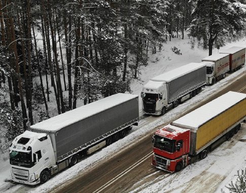 Ilgėja vilkikų eilės pasienyje