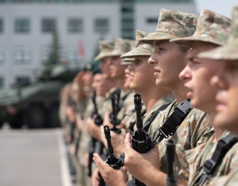 Atlikti tarnybą Lietuvos kariuomenėje šiemet panoro daugiau jaunuolių nei ankstesniais metais