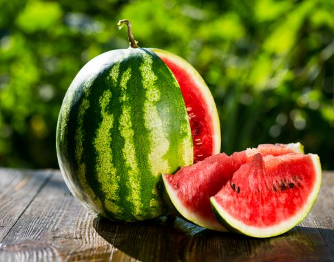 Kaip galima arbūzo žievę paversti skanėstu?