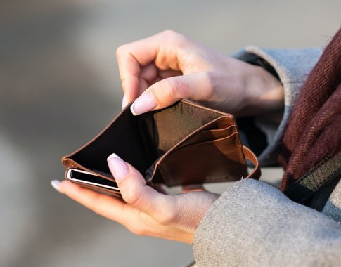 Pernai kas aštuntas gyventojas susidūrė su nepritekliumi Pernai kas aštuntas gyventojas susidūrė su nepritekliumi