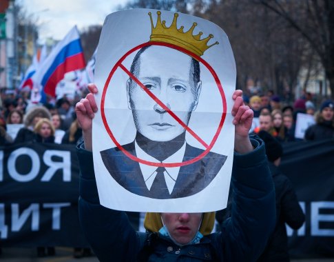 Rusijoje pasigirdo pirmas raginimas rinkti kitą prezidentą