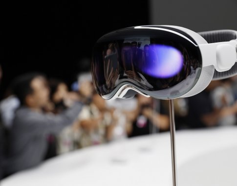 „Apple“ pristatė mišriosios realybės akinius „Vision Pro“: kaina įkandama ne daugeliui