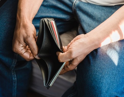 Palygino Baltijos šalis: kas penktas lietuvis – socialiai pažeidžiamas Palygino Baltijos šalis: kas penktas lietuvis – socialiai pažeidžiamas