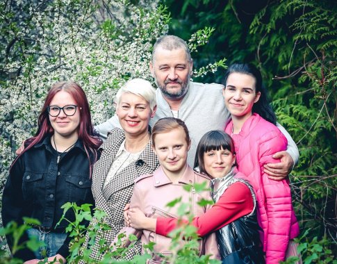 Dviejų vaikų mama, tapytoja tapo dar keturių vaikų globėja: „Viską pakeitė sapnas“