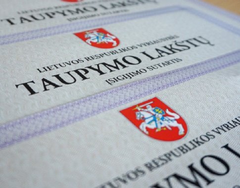 Vyriausybė netrukus vėl siūlys įsigyti taupymo lakštų Vyriausybė netrukus vėl siūlys įsigyti taupymo lakštų
