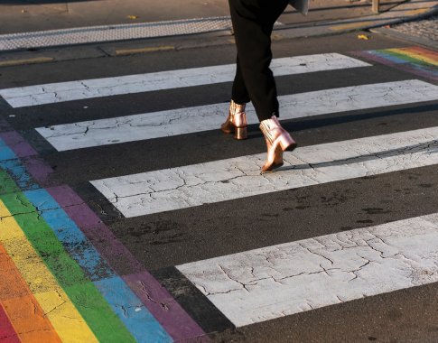 Vilniuje bus atnaujinta dažais užtepta LGBTQ+ spalvų perėja