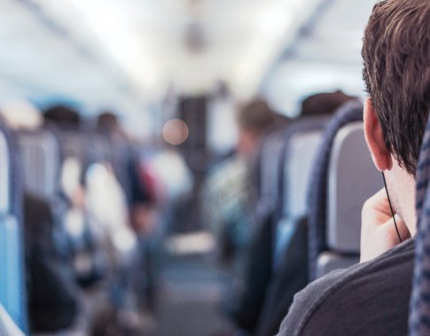 5 idėjos, kurios neleis nuobodžiauti skrydžio metu