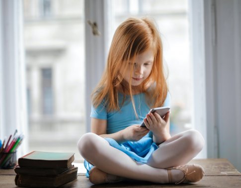 Mokiniai lindi socialiniuose tinkluose? Paverskite tai privalumu