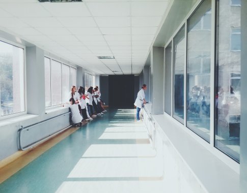 Sunerimus dėl didelio medikų trūkumo Šiauliuose, ligoninės vadovas tikina – situacija nėra kritinė Sunerimus dėl didelio medikų trūkumo Šiauliuose, ligoninės vadovas tikina – situacija nėra kritinė