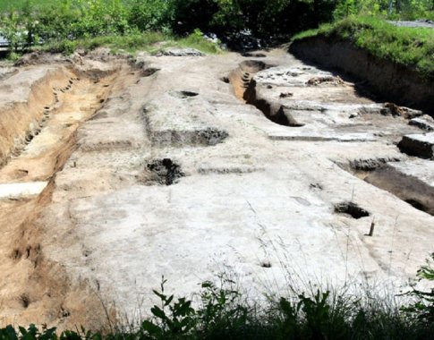 Netoli Paryžiaus atrasta Akmens amžiaus gyvenvietė Netoli Paryžiaus atrasta Akmens amžiaus gyvenvietė
