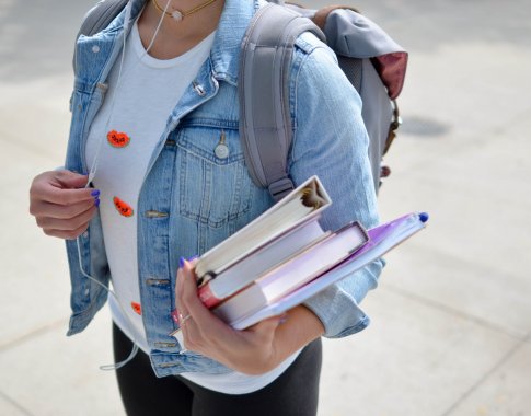 Moksleiviai prisijungė prie streikuojančių pedagogų