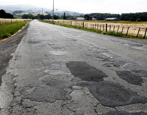 Ženkliai pagerinti Lietuvos kelių būklę reikės papildomų 500 mln. eurų