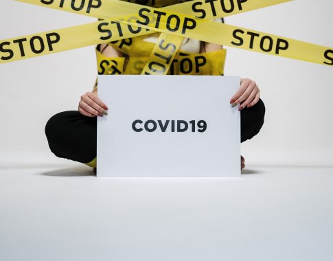 Vis dar nerimsta dėl tikrosios COVID-19 kilmės: spaudžia Kiniją suteikti visapusišką prieigą