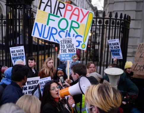 Anglijoje vėl streikuoja tūkstančiai medikų