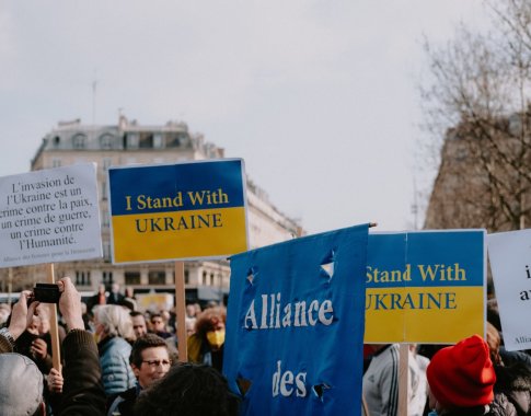 Šveicarija mokės pabėgėliams ukrainiečiams, kad jie grįžtų namo Šveicarija mokės pabėgėliams ukrainiečiams, kad jie grįžtų namo