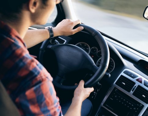 Seimo komitete – pertrauka dėl vairuotojų informavimą numatančių įstatymo pataisų Seimo komitete – pertrauka dėl vairuotojų informavimą numatančių įstatymo pataisų