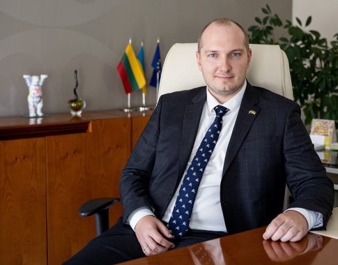 G. Jakštas: mokytojų algų siejimas su vidutiniu šalies darbo užmokesčiu – per daug sudėtingas įsipareigojimas G. Jakštas: mokytojų algų siejimas su vidutiniu šalies darbo užmokesčiu – per daug sudėtingas įsipareigojimas