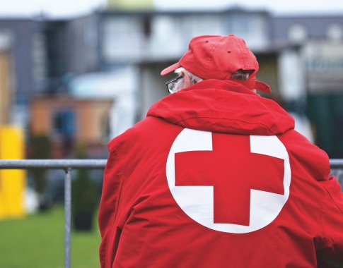 Lenkai nepraleidžia benzinvežių ir humanitarinės pagalbos į Ukrainą Lenkai nepraleidžia benzinvežių ir humanitarinės pagalbos į Ukrainą